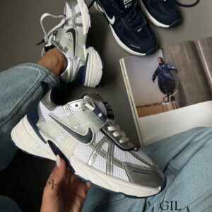 کتونی nike V2K